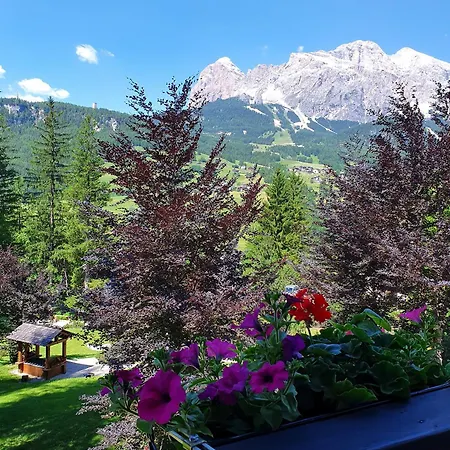 Nocleg ze śniadaniem Cristallo Cortina dʼAmpezzo